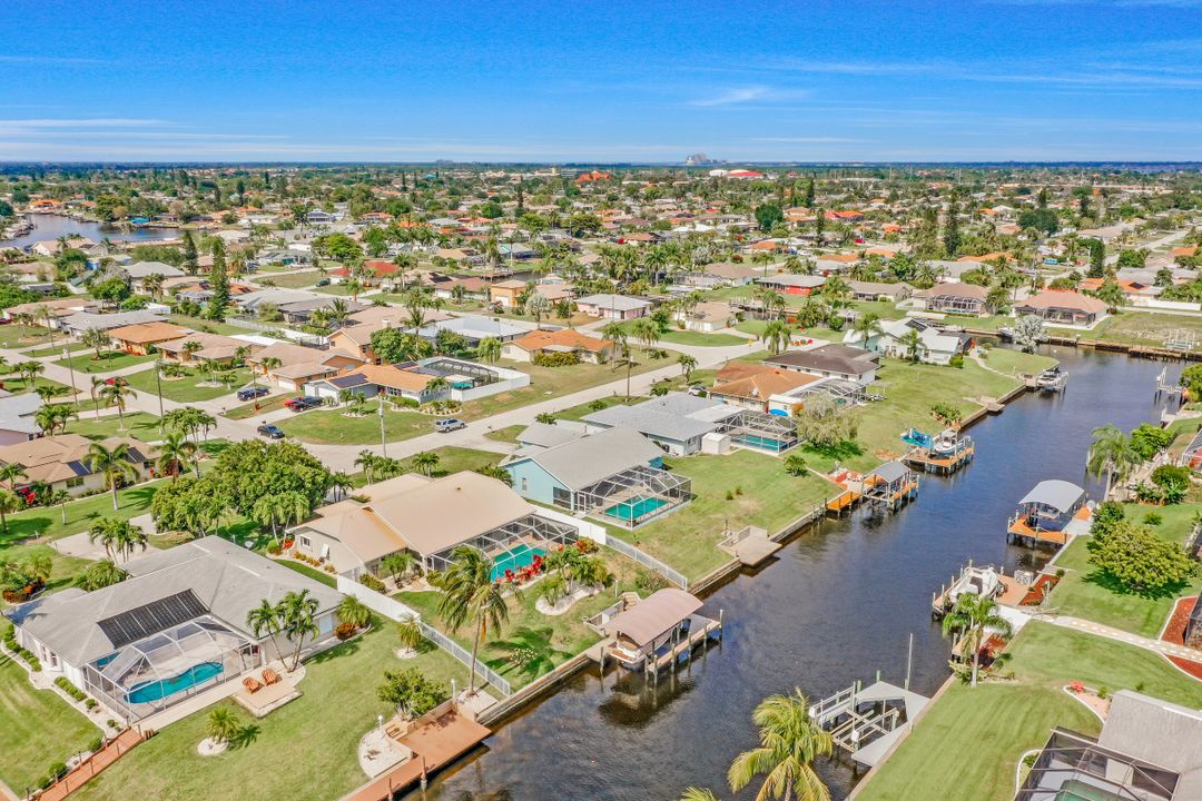 1026 SE 30th St, Cape Coral, FL 33904