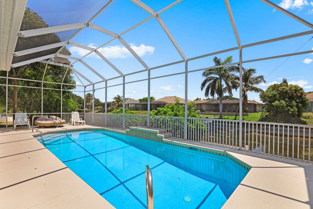 1409 SE 4th Pl, Cape Coral, FL 33990