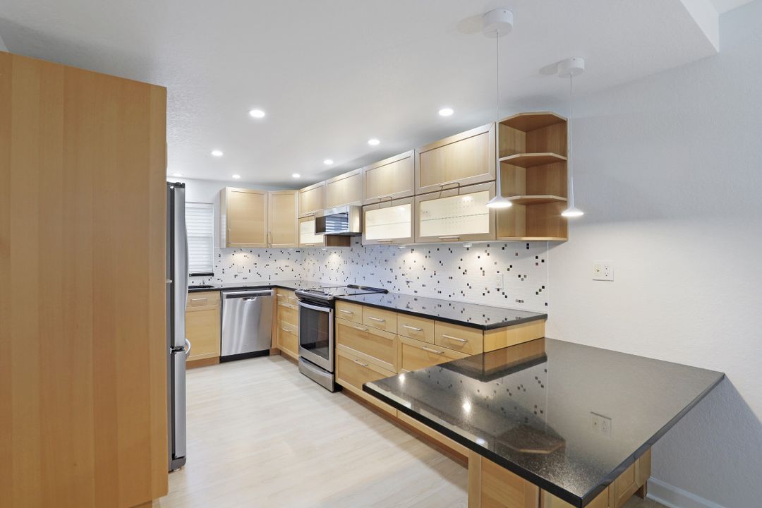 5467 Rattlesnake Hammock Rd #208C, Naples, FL 34113