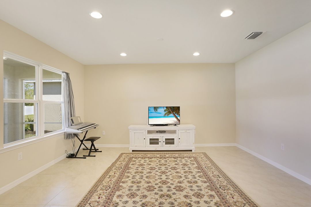 3146 Birchin Ln, Fort Myers, FL 33916