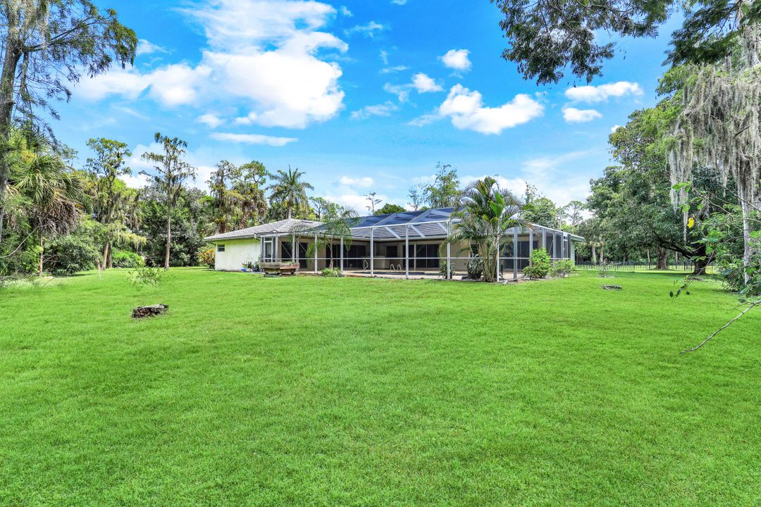 27126 Rue De Paix, Bonita Springs, FL 34135