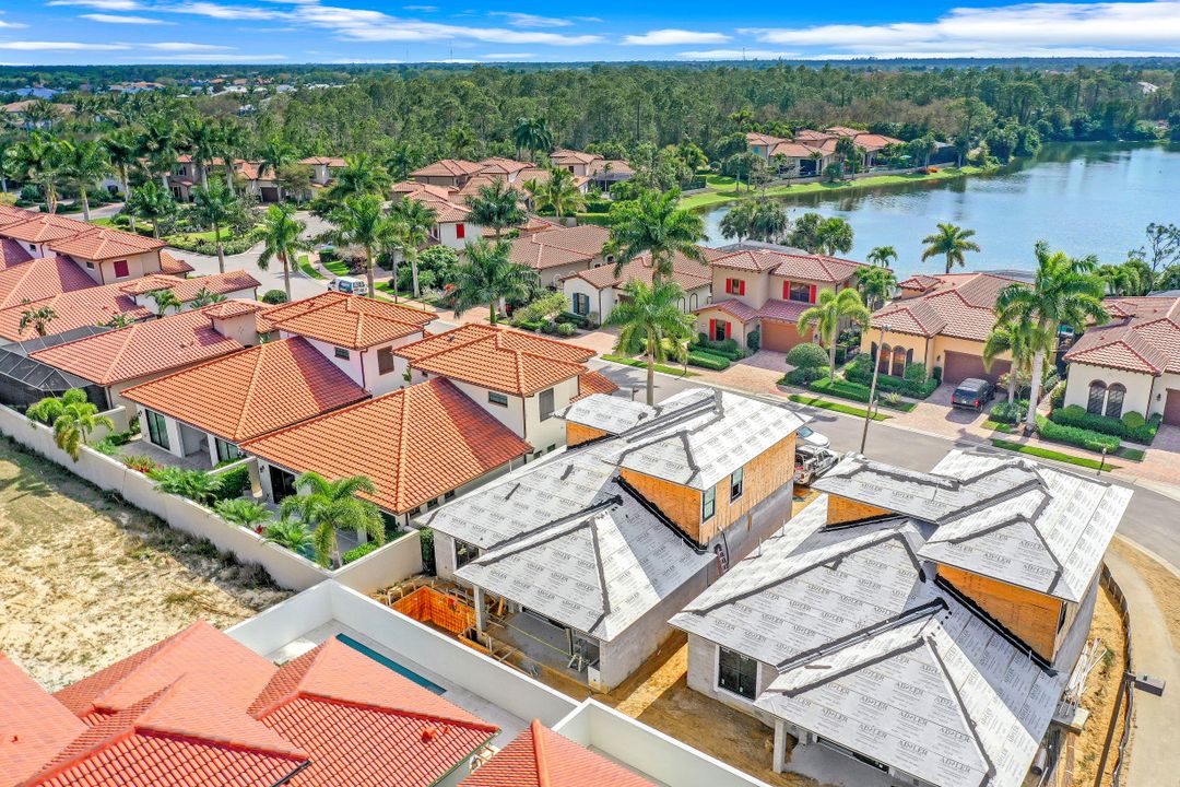 7968 Cordoba Pl, Naples, FL 34113