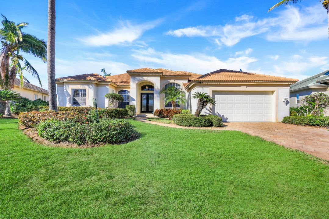 16165 Edgemont Dr, Fort Myers, FL 33908