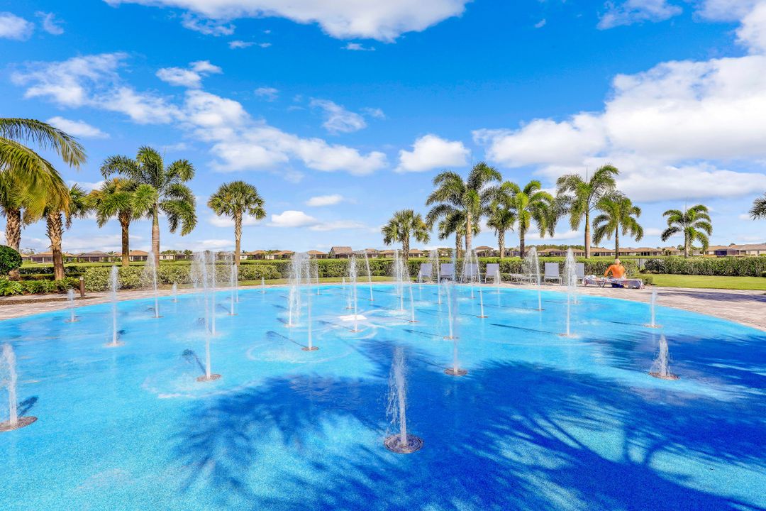 17441 Elkgrove Ln, Estero, FL 33928