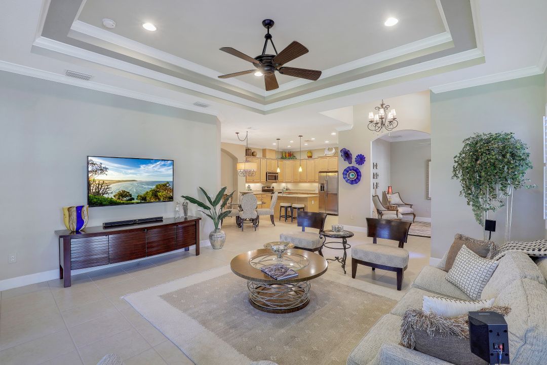 9169 Isla Bella Cir, Bonita Springs, FL 34135