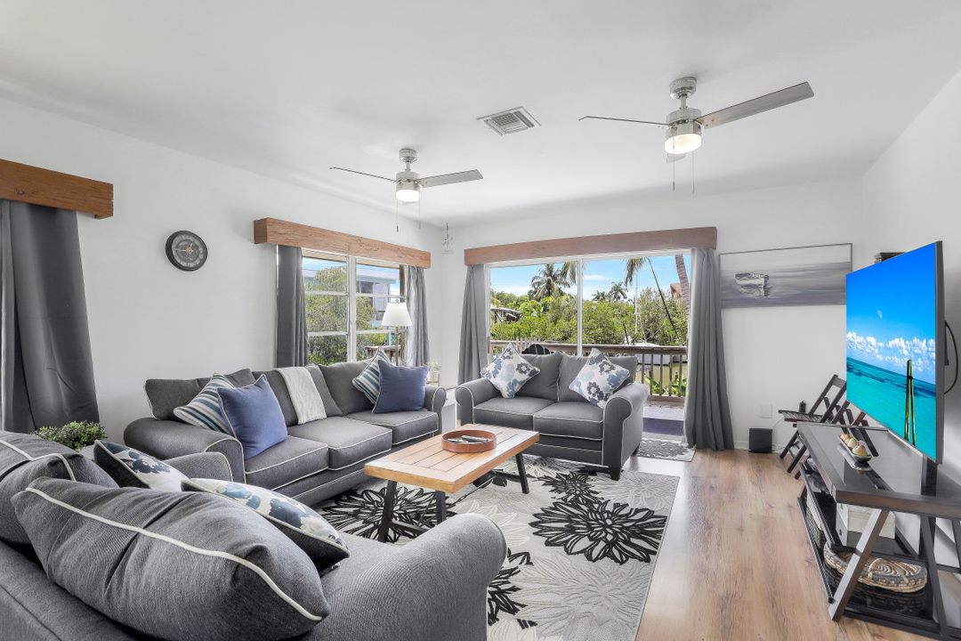 670 Palm Ave, Marco Island, FL 34145