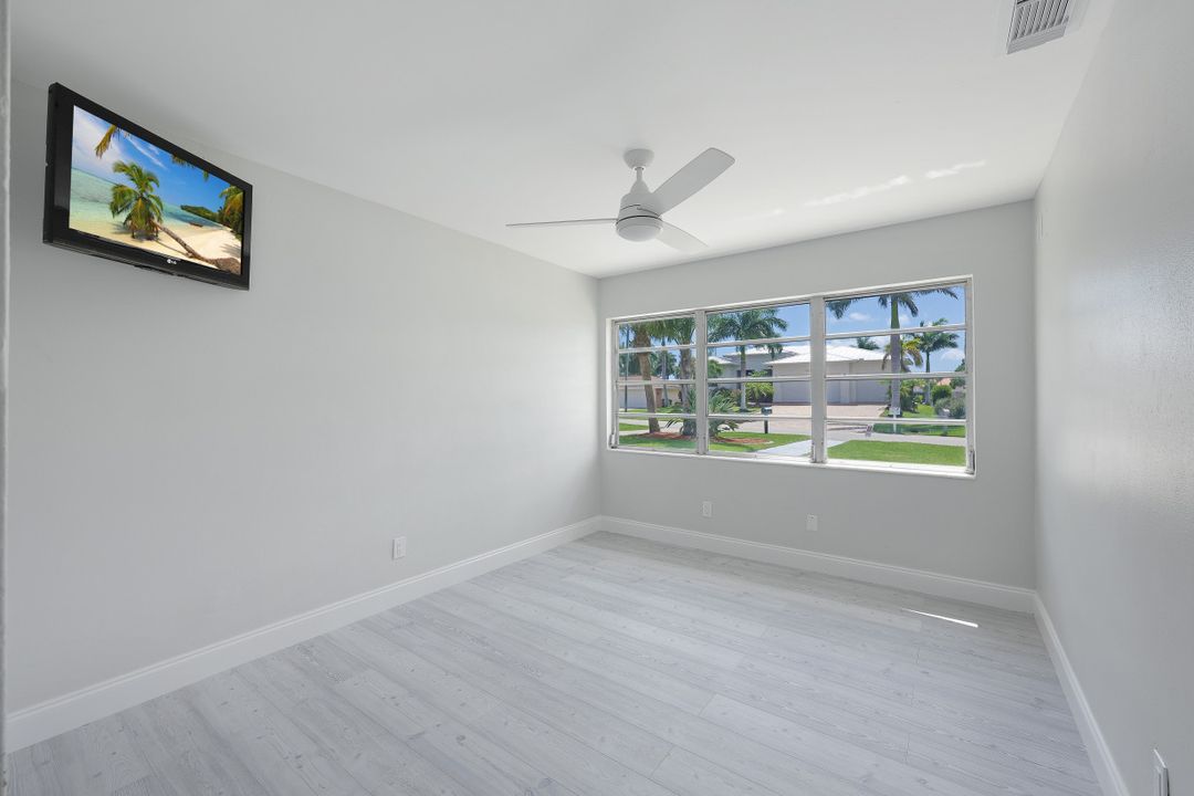 5337 Mikado Ct, Cape Coral, FL 33904