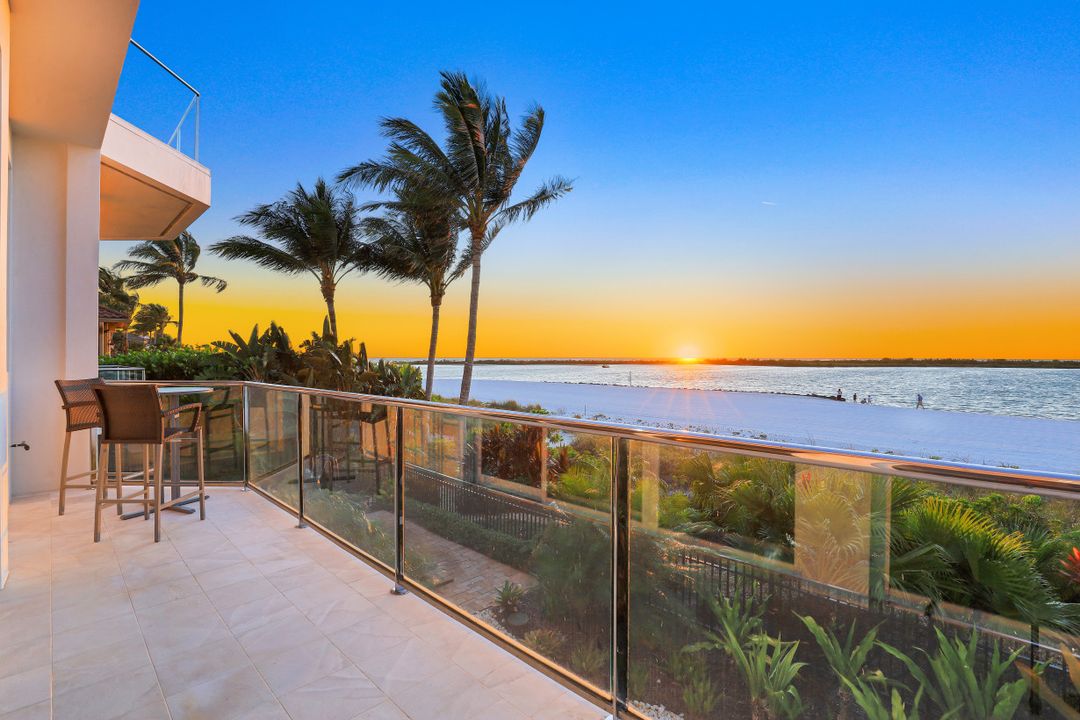 202 S Beach Dr, Marco Island, FL 34145