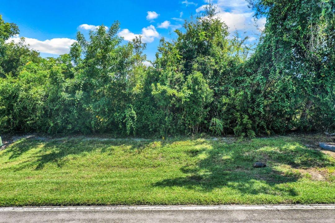 828 Whiskey Creek Dr, Marco Island, FL 34145