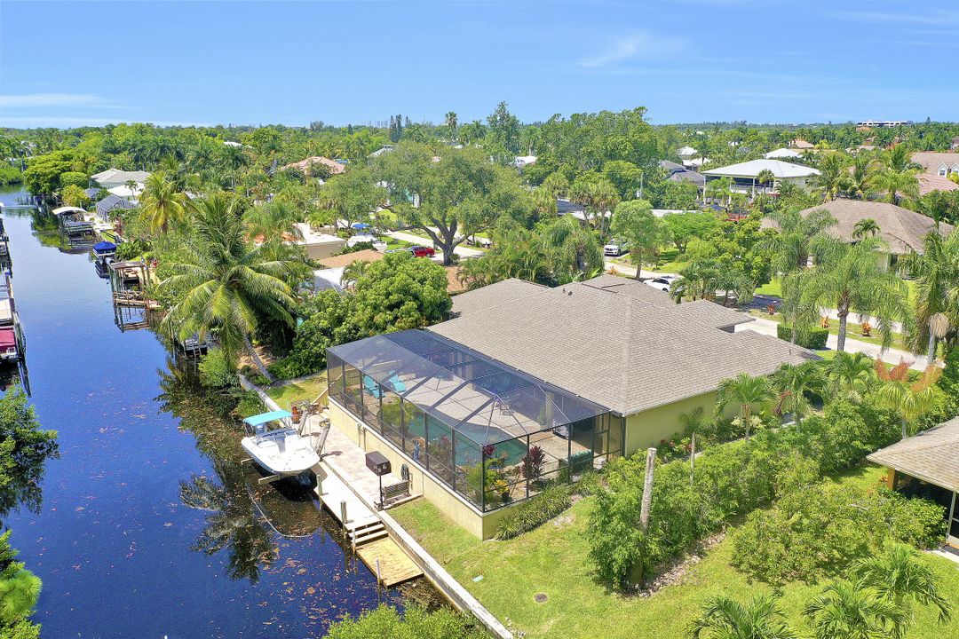 27031 Homewood Dr, Bonita Springs, FL 34135