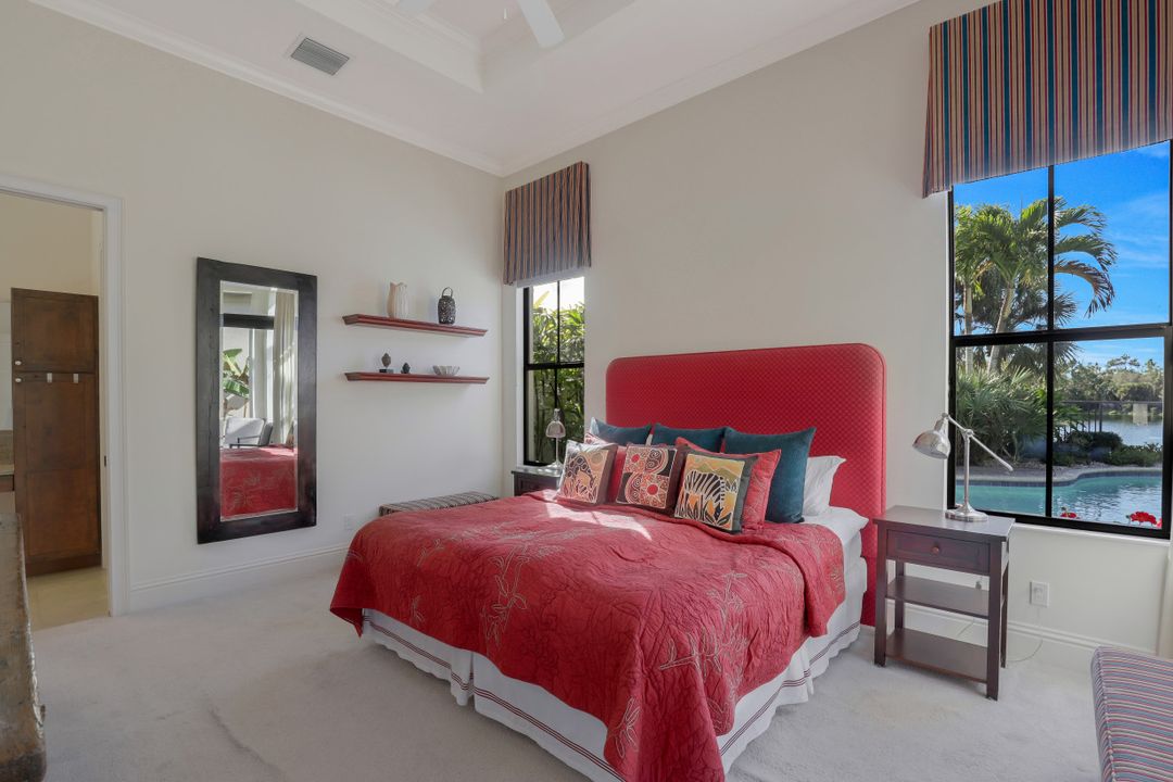 7915 Cordoba Pl, Naples, FL 34113