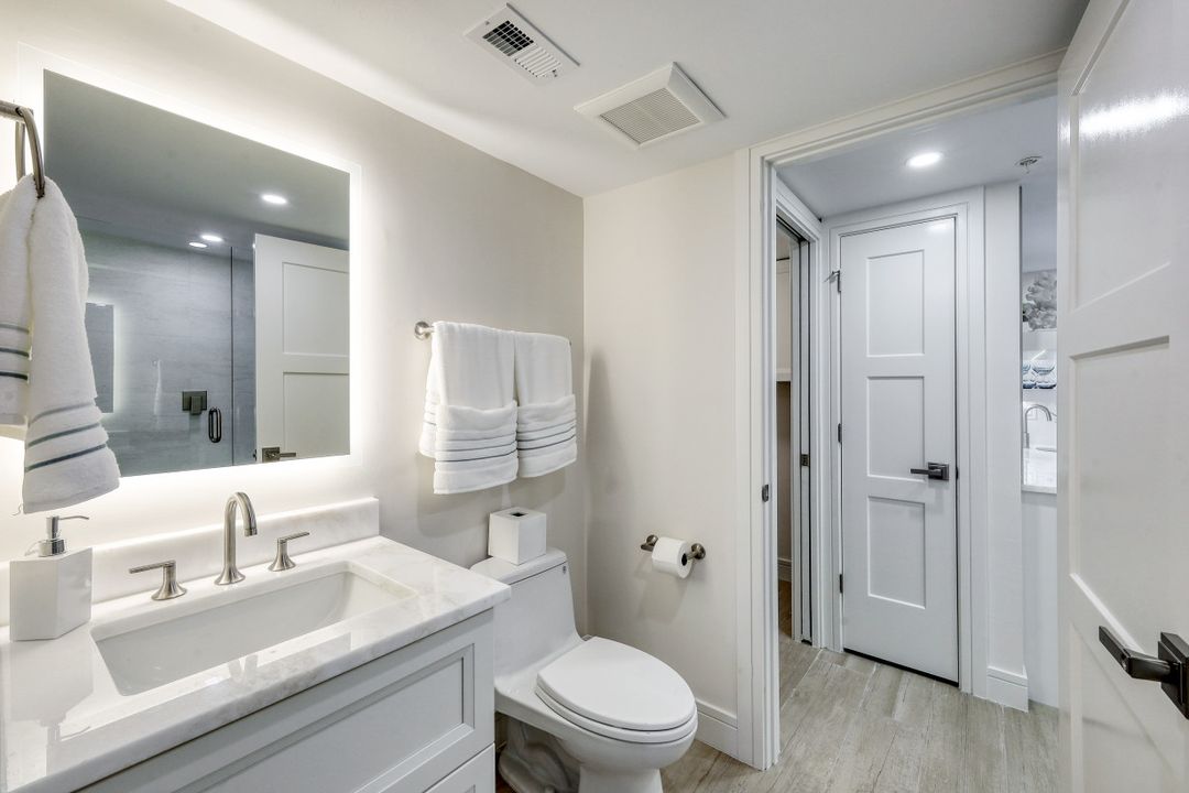 990 Cape Marco Dr #507, Marco Island, FL 34145