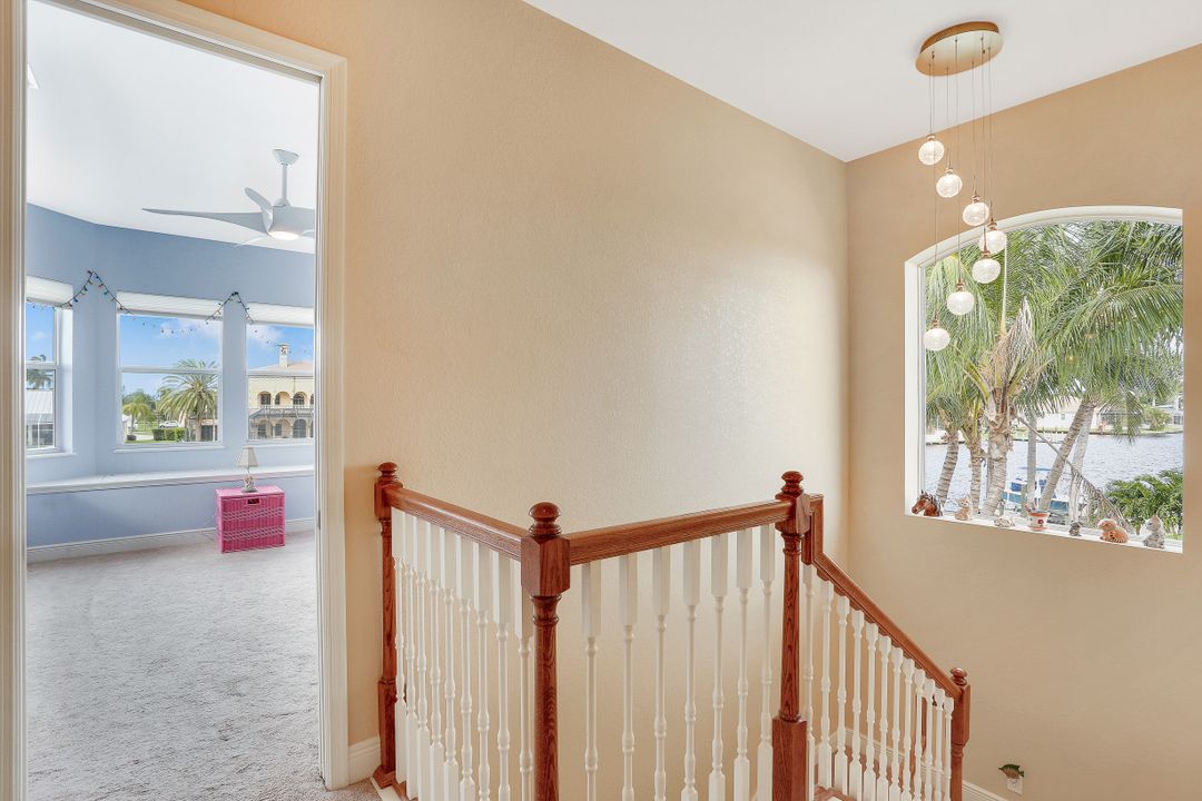 719 Coral Dr, Cape Coral, FL 33904