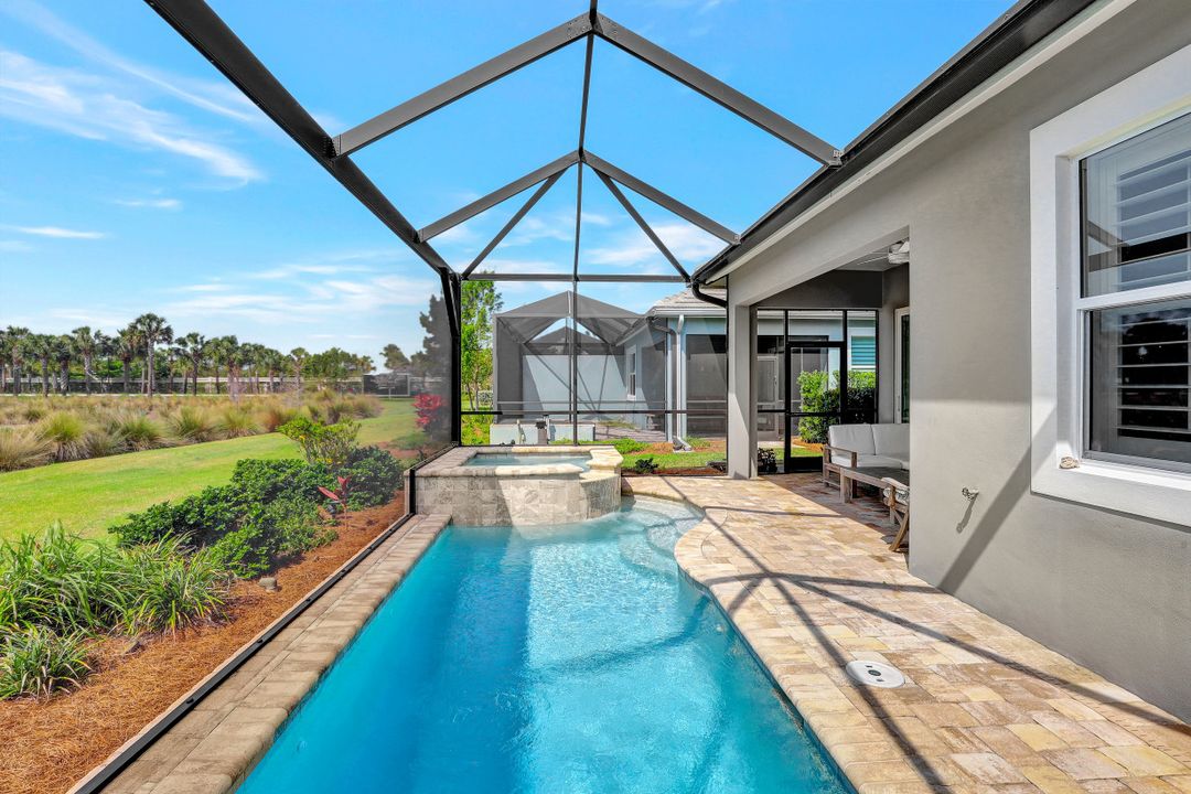 5778 Highbourne Dr, Naples, FL 34113