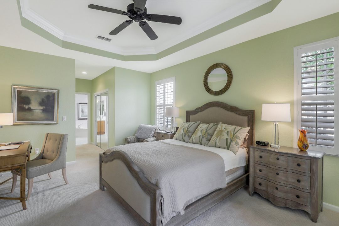 23181 Oakglen Ln, Bonita Springs, FL 34135