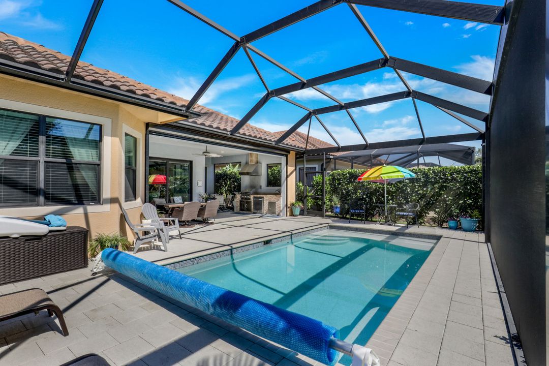 9073 Isla Bella Cir, Bonita Springs, FL 34135