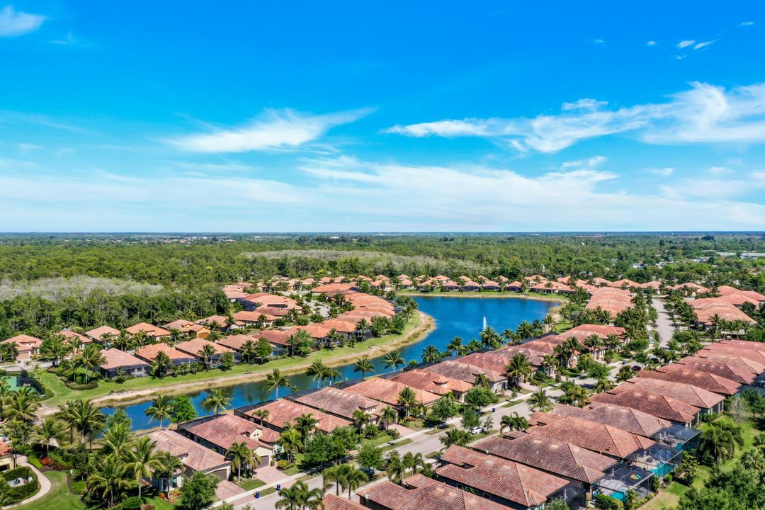 9073 Isla Bella Cir, Bonita Springs, FL 34135