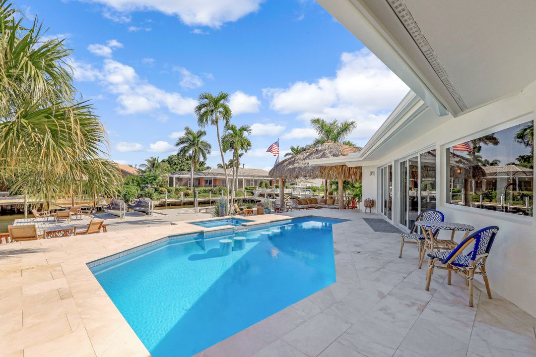 818 Perrine Ct, Marco Island, FL 34145