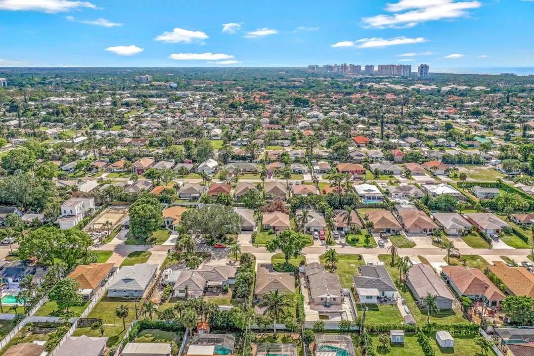 749 97th Ave N, Naples, FL 34108