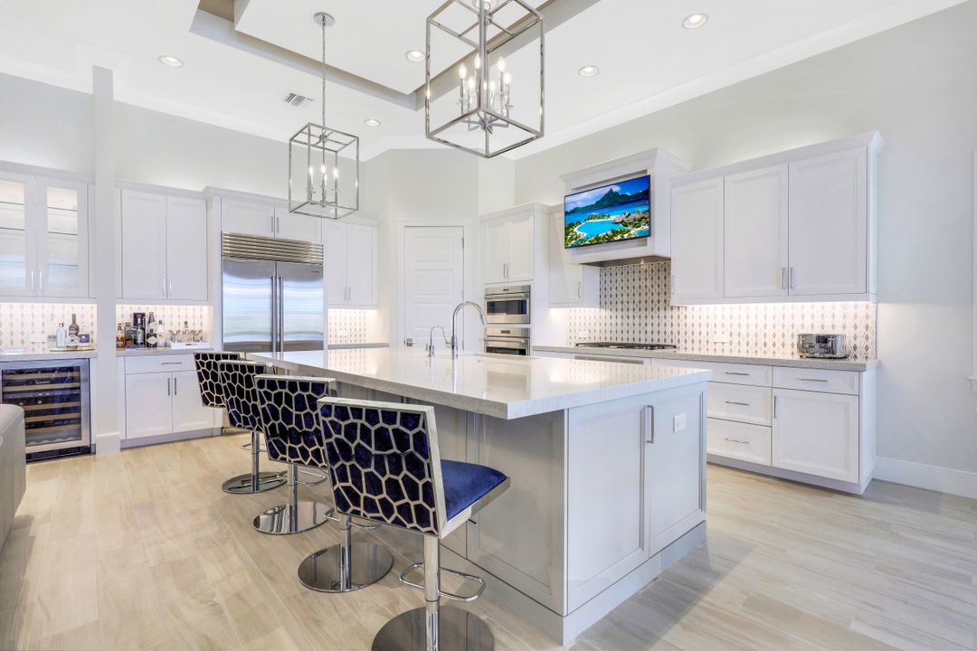 16361 Corsica Way, Naples, FL 34110