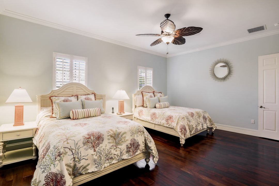 385 Sea Grove Ln #201, Naples, FL 34110