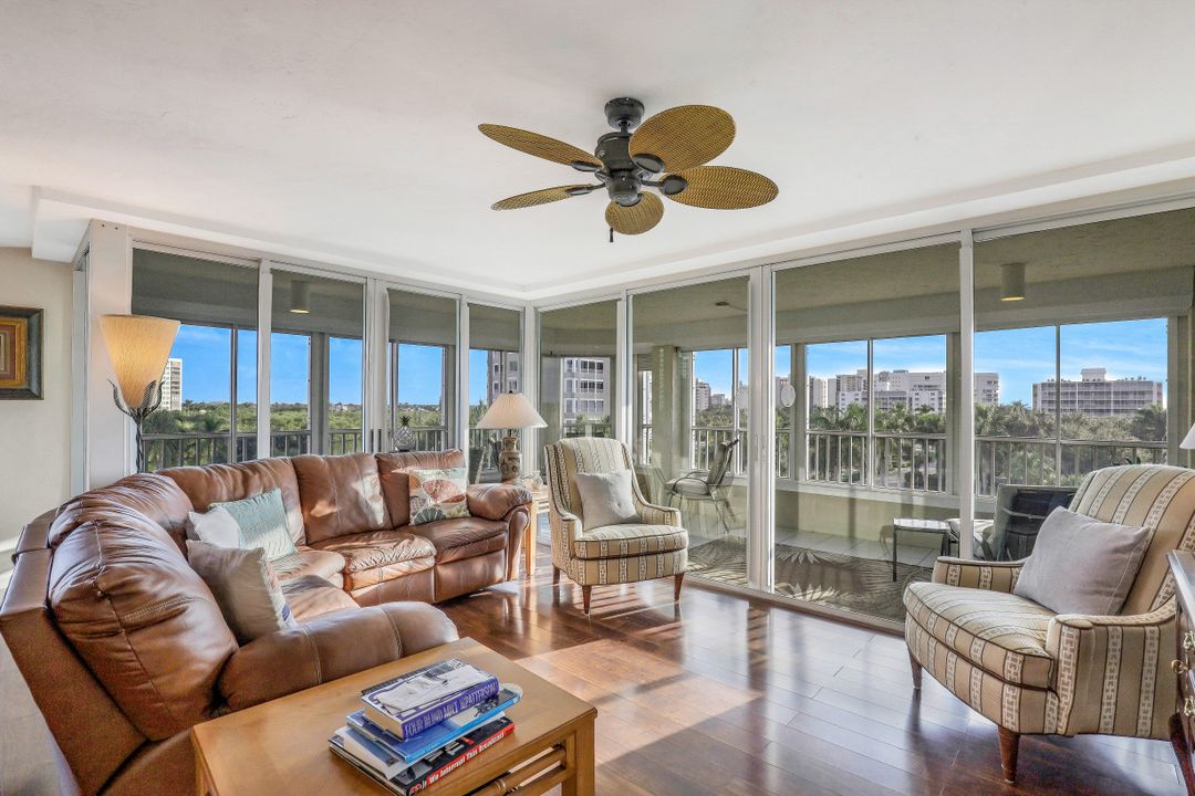 21 Bluebill Ave #401, Naples, FL 34108