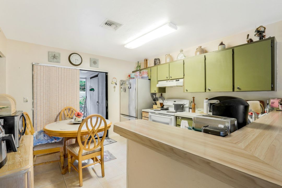 27732 Dortch Ave, Bonita Springs, FL 34135