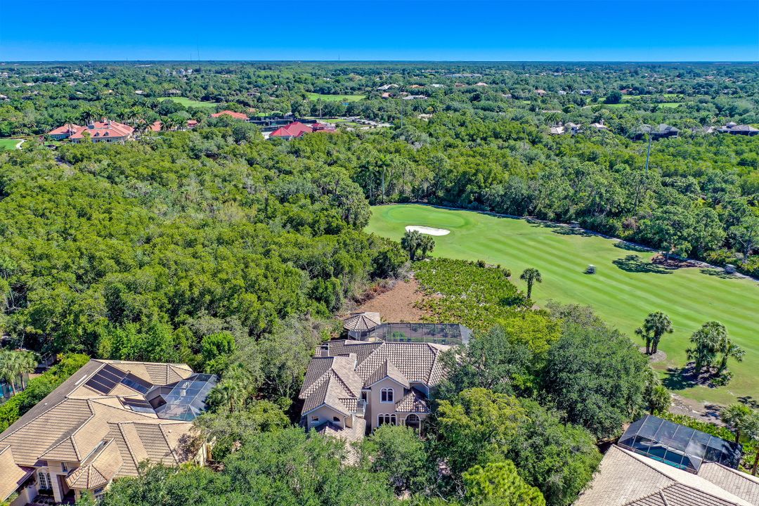 969 Barcarmil Way, Naples, FL 34110