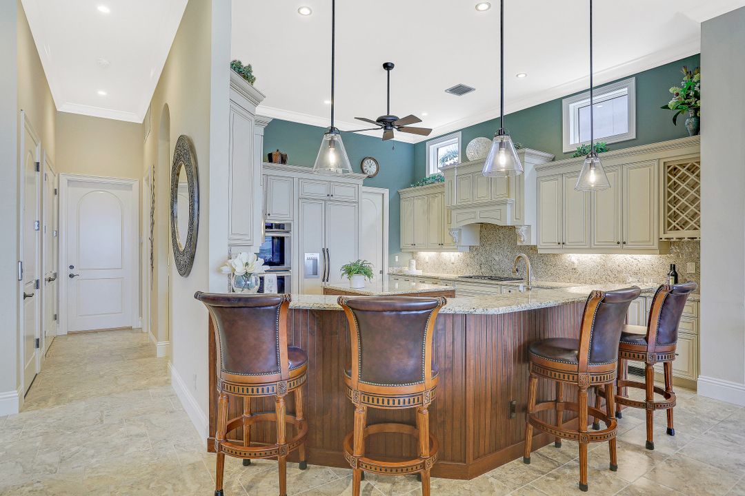 11735 Via Savona Ct, Miromar Lakes, FL 33913