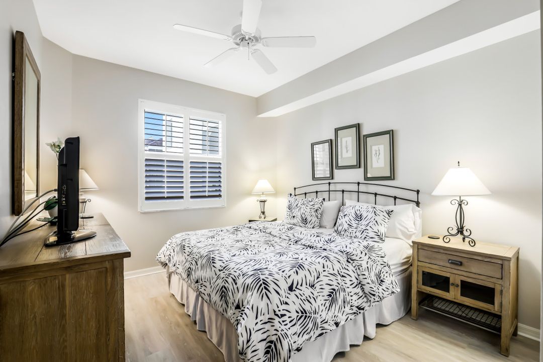 450 Launch Cir #402, Naples, FL 34108