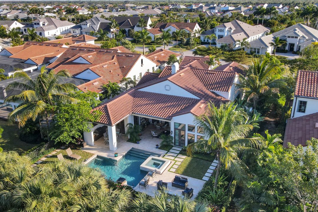 3255 Tavolara Ln, Naples, FL 34114