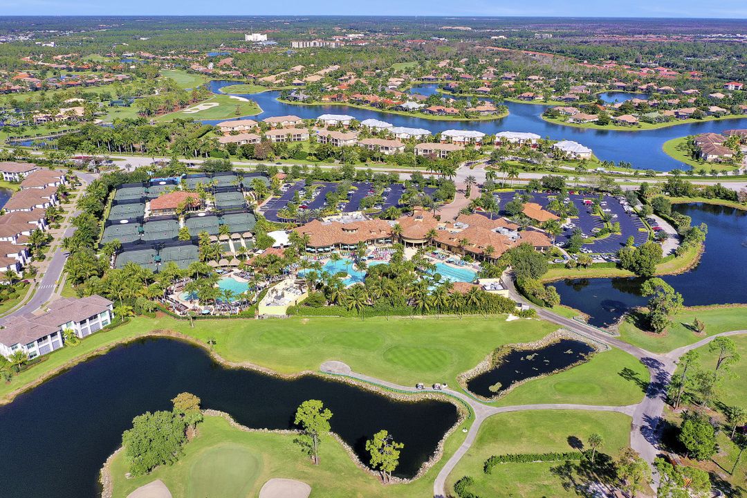 7842 Hawthorne Dr #1701, Naples, FL 34113