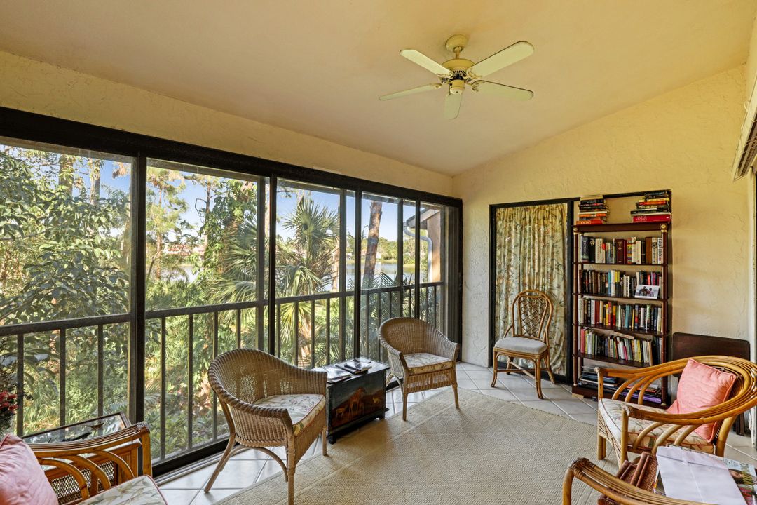 325 Bay Forest Dr #201, Naples, FL 34110