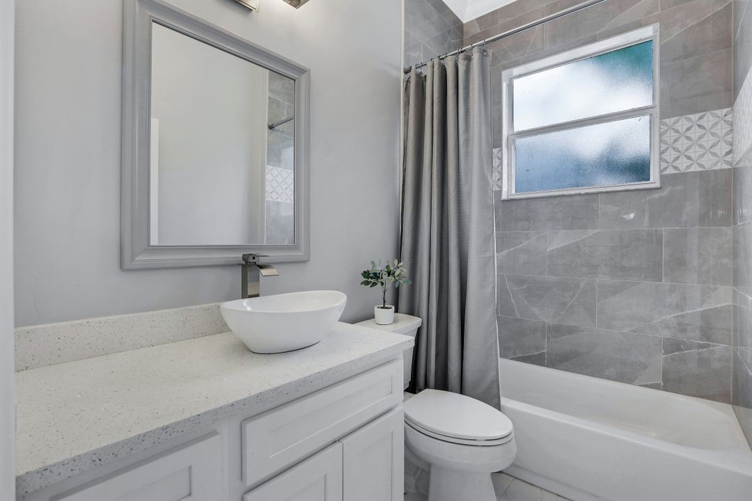 4560 22nd St NE, Naples, FL 34120