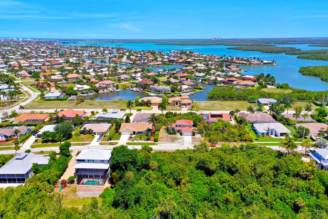 1959 Sheffield Ave, Marco Island, FL 34145