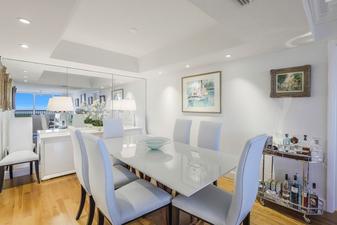 5601 Turtle Bay Dr #802, Naples, FL 34108