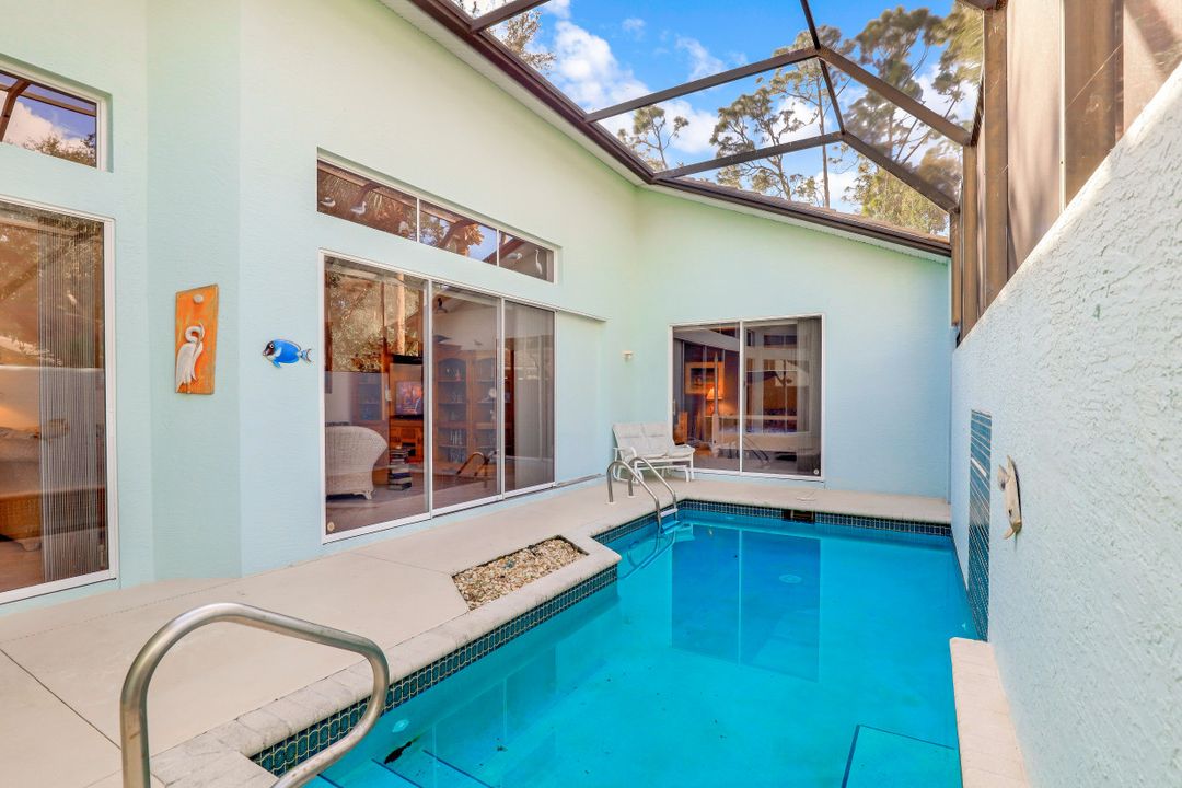 693 Mainsail Pl, Naples, FL 34110