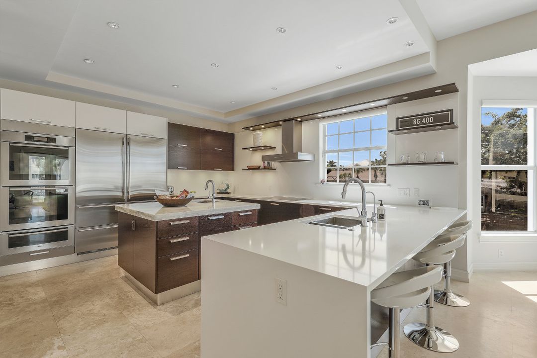 390 Seabee Ave, Naples, FL 34108