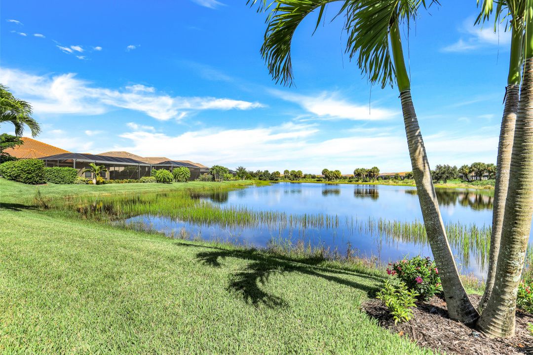 9155 Trivoli Ter, Naples, FL 34119