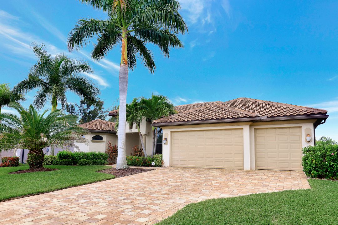 4330 SW 19th Pl, Cape Coral, FL 33914