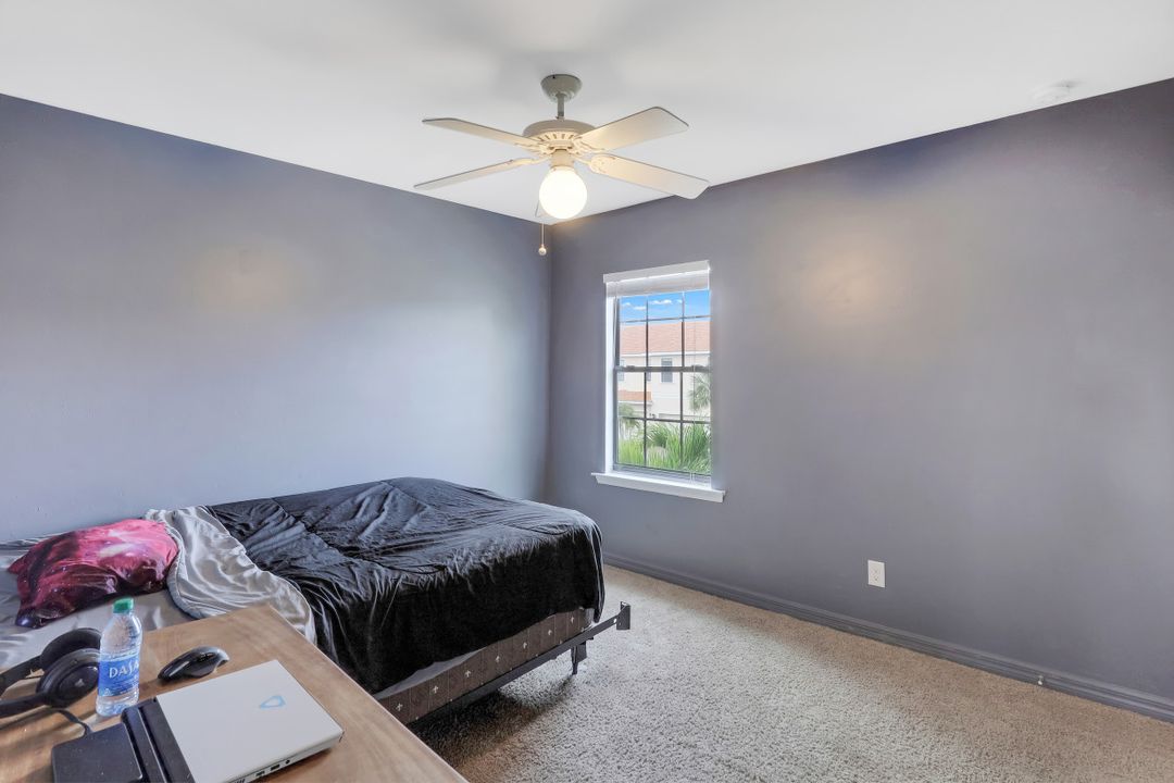 15571 Summit Pl Cir, Naples, FL 34119