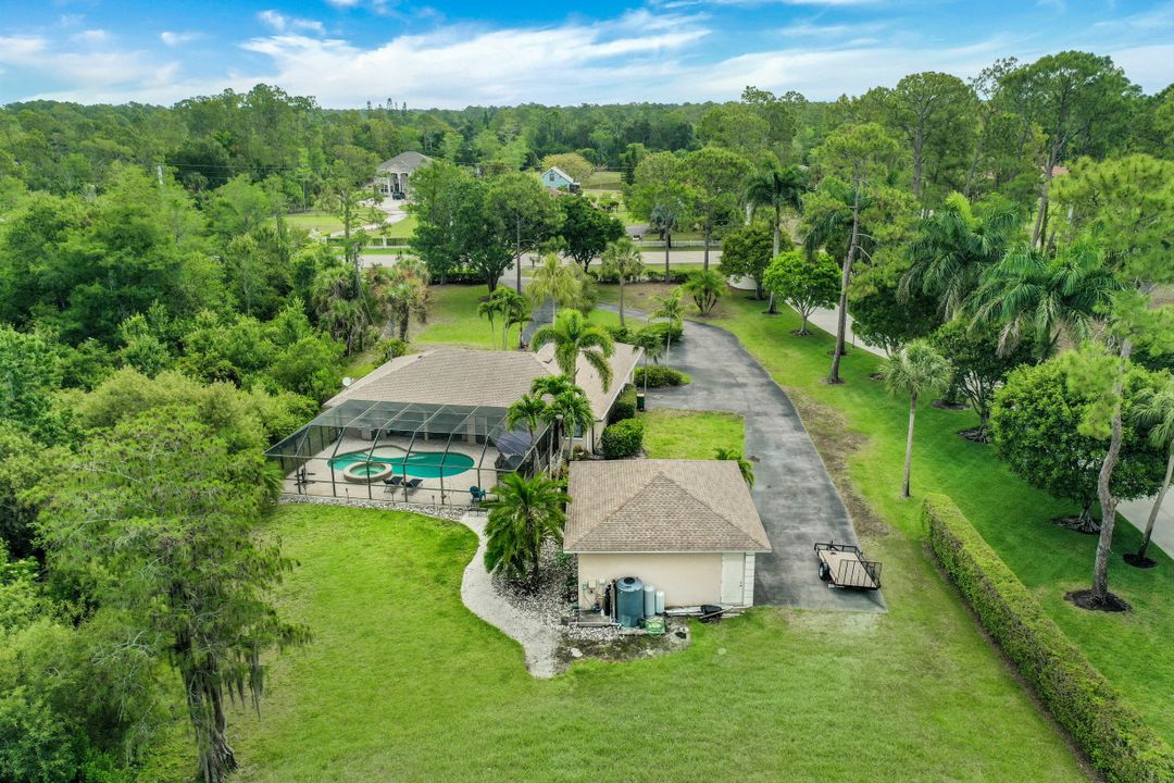 1941 Oakes Blvd, Naples, FL 34119