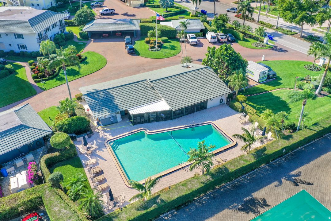 3400 Gulf Shore Blvd N #J-1, Naples, FL 34103