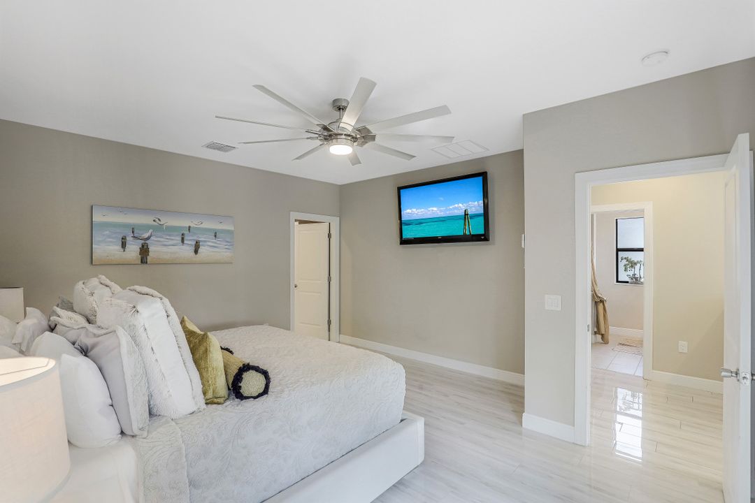 1300 Kendari Terrace, Naples, FL 34113