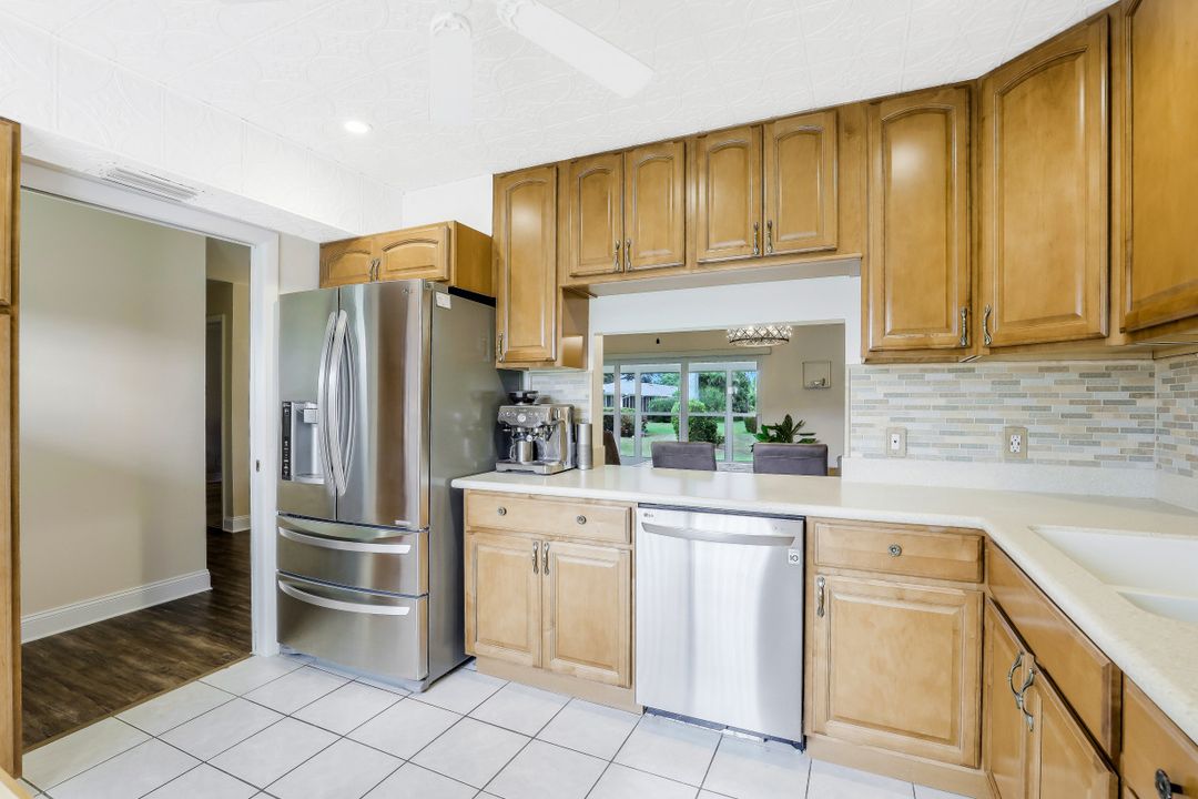 51 Glades Blvd #2, Naples, FL 34112