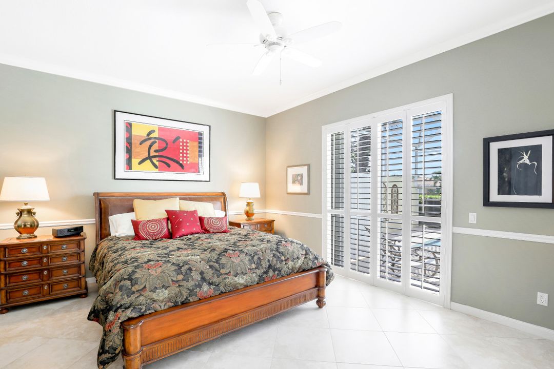 5272 Hawkesbury Way, Naples, FL 34119