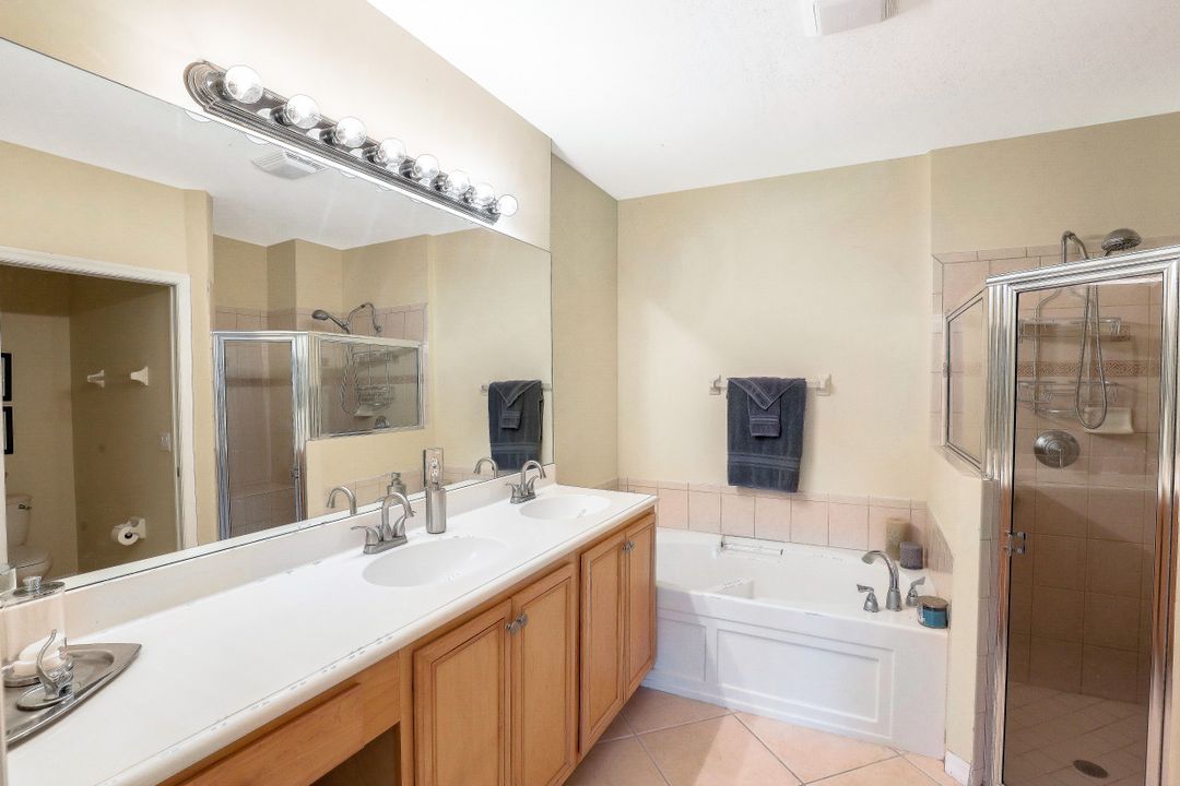 6850 Sterling Greens Dr #101. , Naples, FL 34104