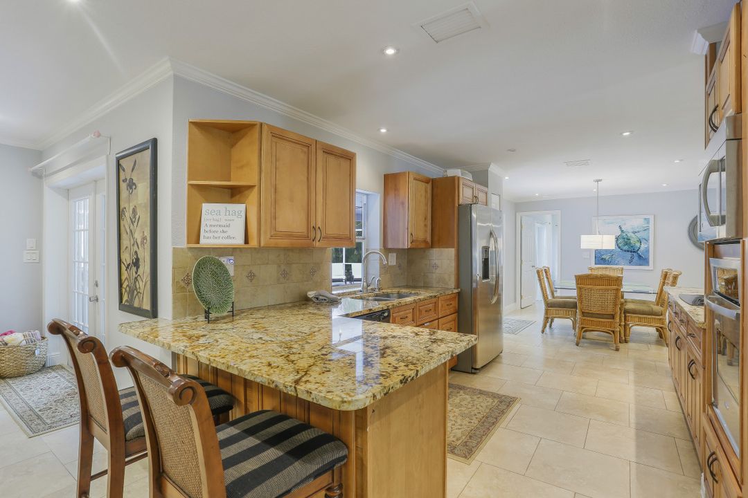 318 Sand Hill St, Marco Island, FL 34145