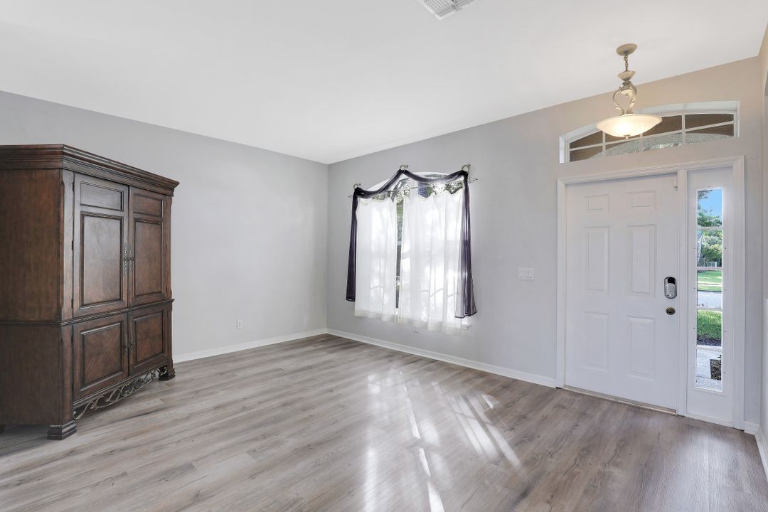 9051 Pittsburgh Blvd, Fort Myers, FL 33967