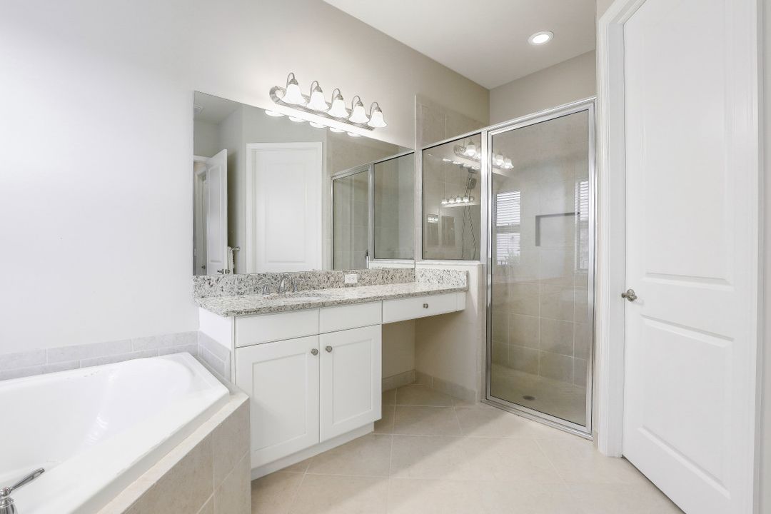 4554 Luminary Ave, Naples, FL 34119